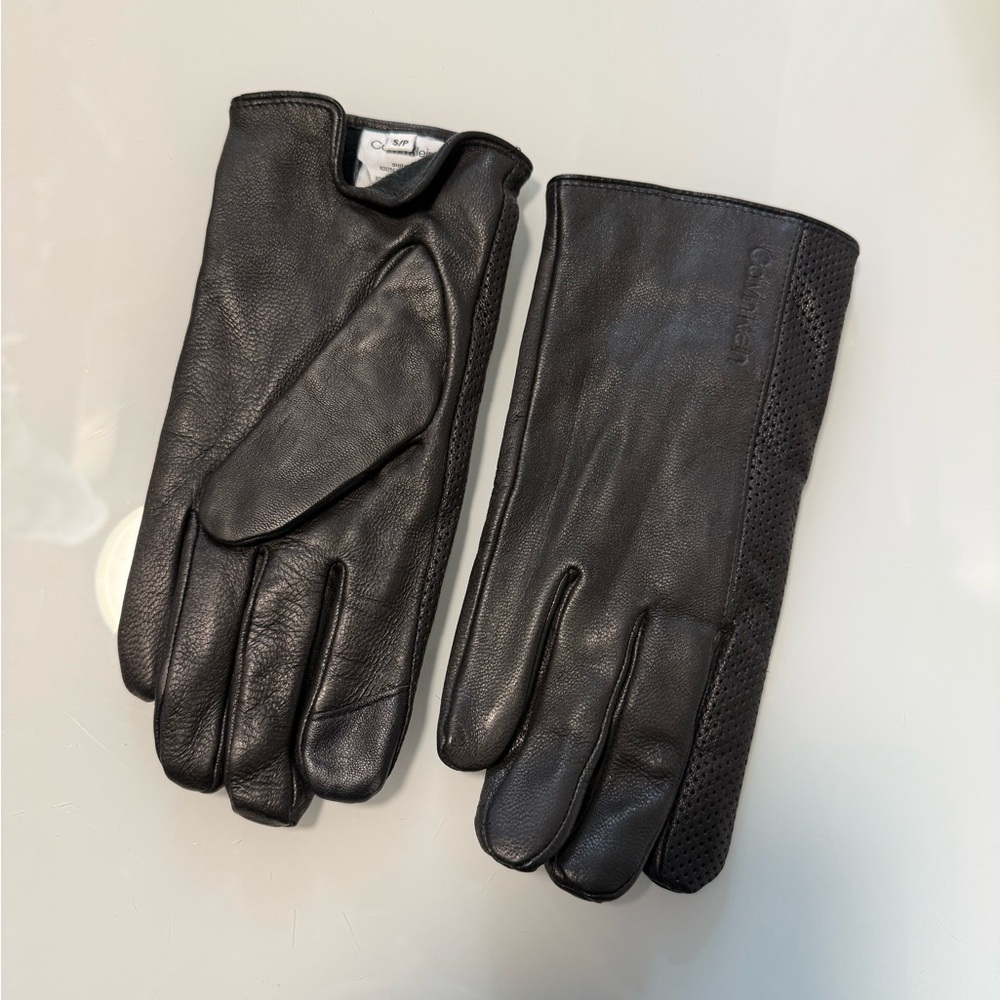 Calvin Klein Men's Black Leather Gloves